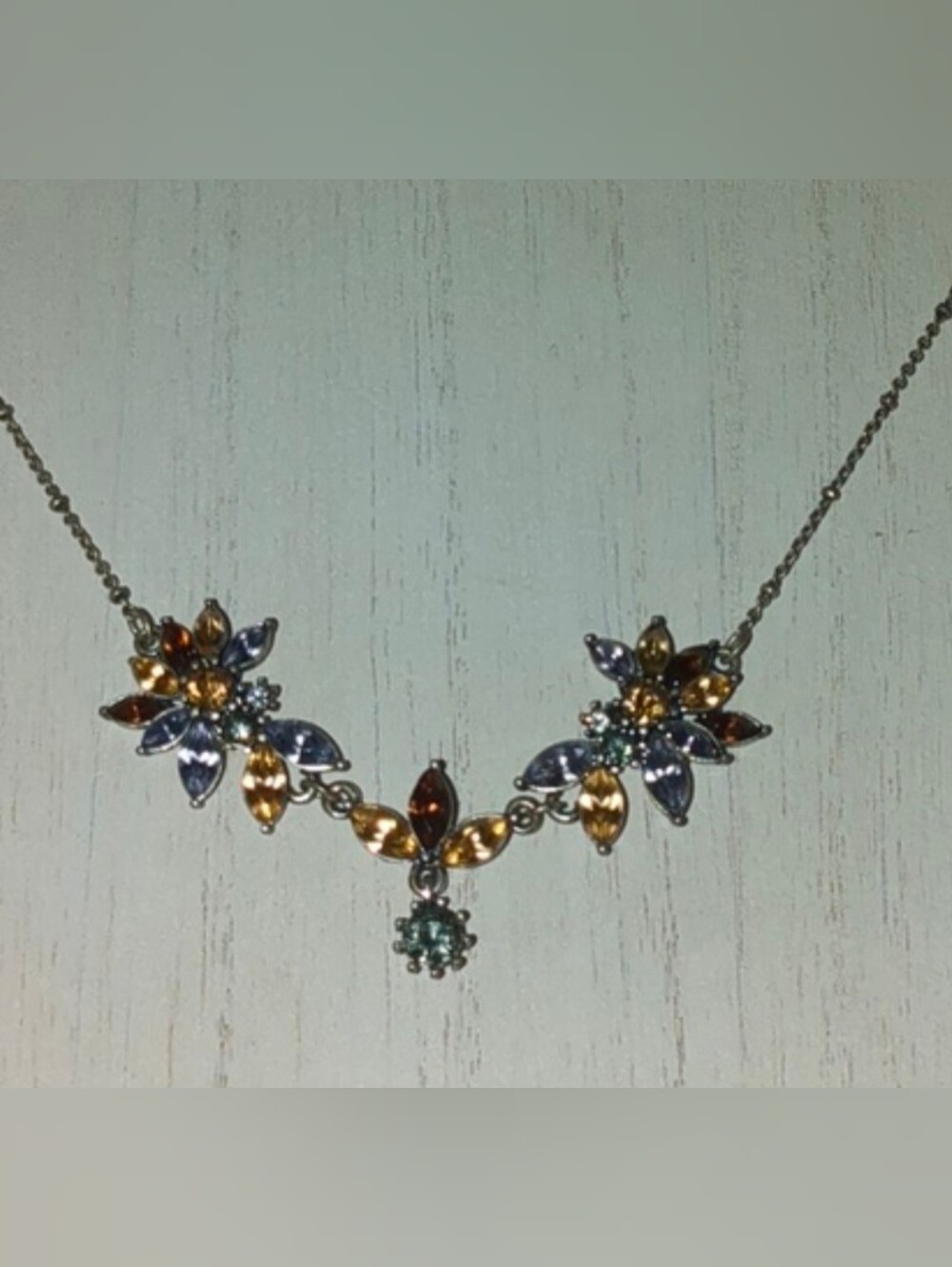 🤎Floral Petal Crystal Necklace